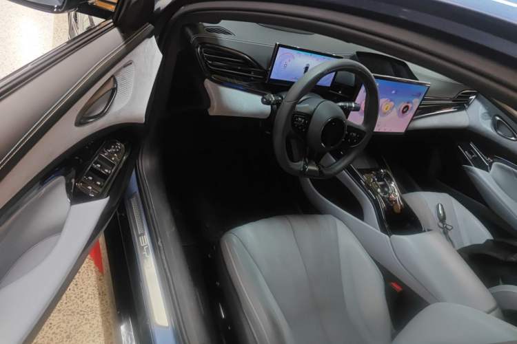 Used BYD Seal 2022 700 km Long-Range Rear-Wheel-Drive Version Driver Seat