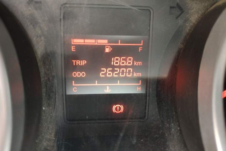 Used Wuling Hongguang 2021 1.5L S Standard Version LAR Odometer Close Up