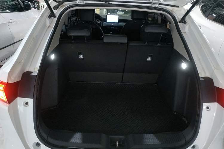 Used Honda Vezel 2025 1.5L CVT Comfort Edition
