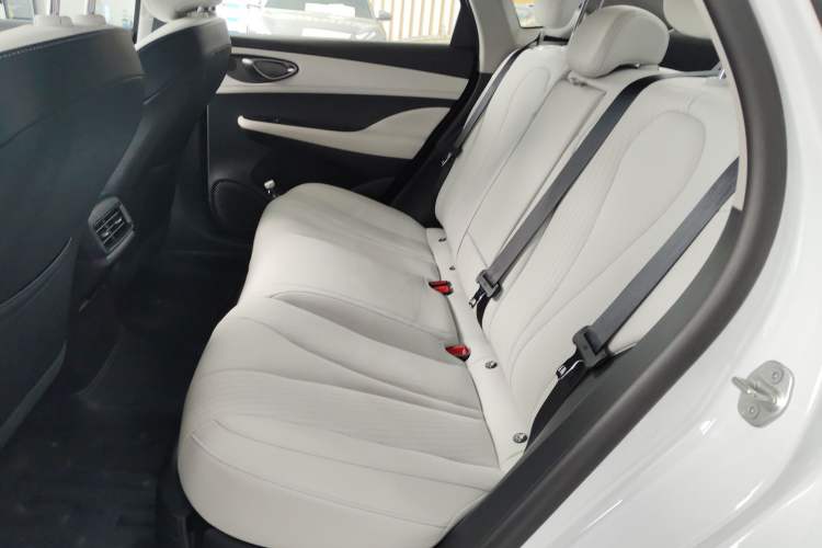 Used BYD Seal 05 DM-i 2025 DM-i Intelligent Drive 120KM Flagship Model Left Rear Seat