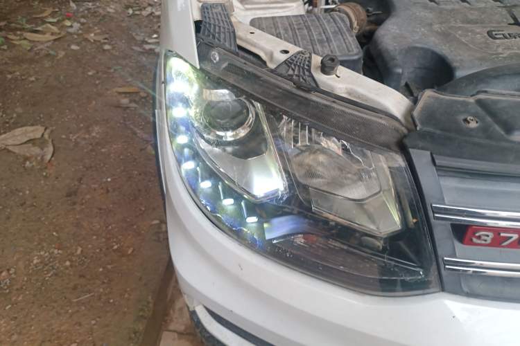 Used Dongfeng Fengon 370 2016 1.5L Manual Luxury Model 5 Seats