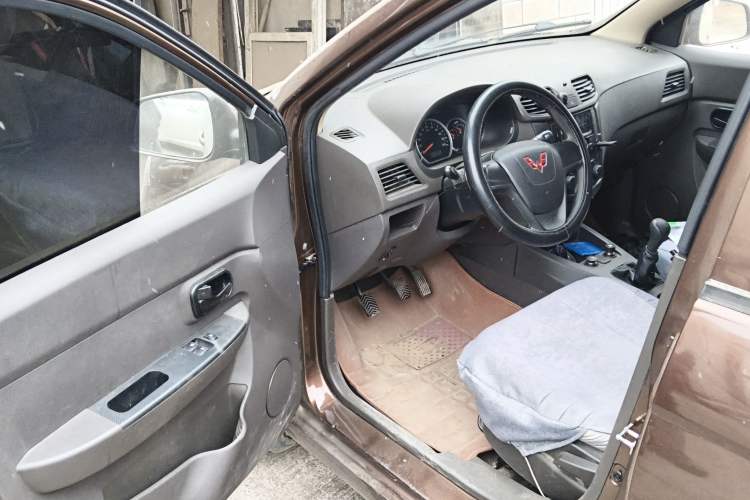 Used Wuling Hongguang 2020 1.2L S Base Model China VI LSI