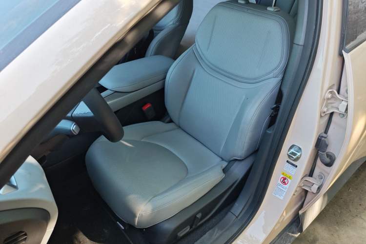 Used XPeng MONA M03 2024 620 with Ultra-Long Range Left Front Seat