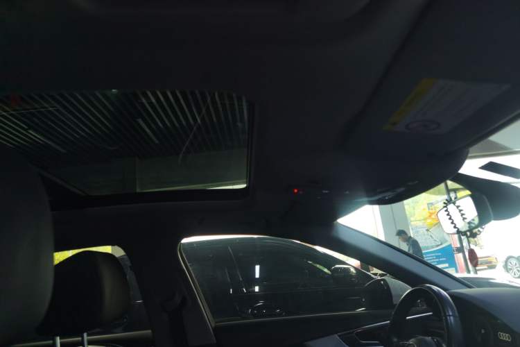 Used Audi A4L 2022 40 TFSI Fashion Dynamic Model Headliner