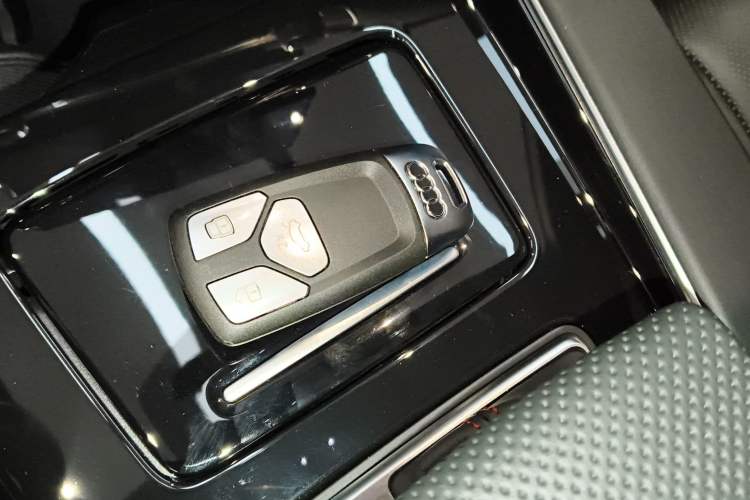 Used Audi A4L 2025 2 Million Units Enjoyment Version 40 TFSI Luxury Dynamic Edition Interior 1