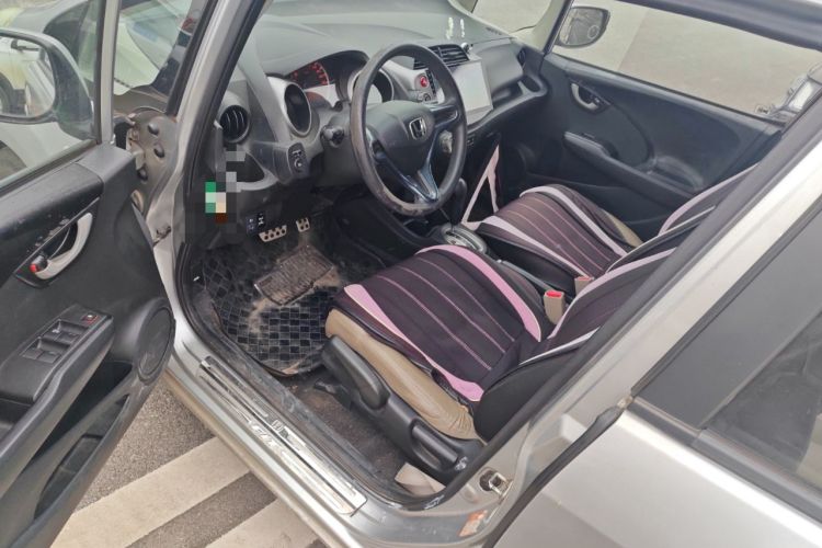 Used Honda Fit 2011 1.3L automatic comfort version Driver Seat