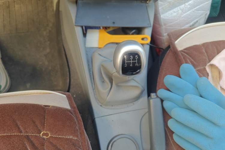 Used Soueast V3 Lingyue 2011 1.5L Manual Comfort Edition Gear Lever