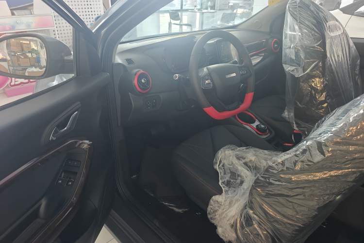 Used Chery Little Ant 2022 Revised Version Sweet Pink Edition Half-Sugar Version Lithium Iron Phosphate 30.7 kWh 30 kW 301 km