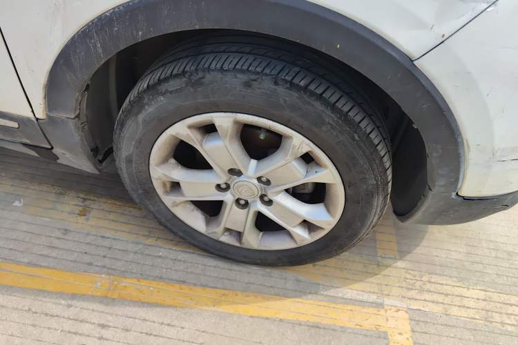 Used CHANGAN CS15 2016 1.5L Manual Fashion Edition Right Front Wheel Hub