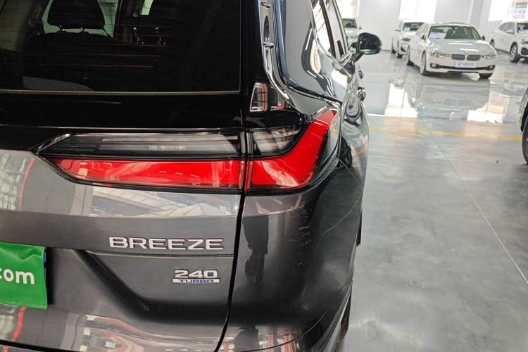 Used Honda Breeze 2023 240TURBO Two-Wheel Drive Elite Edition 5 Seats