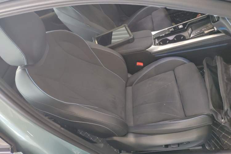 Used Volkswagen Passat 2025 Pro 380TSI Starry Dragon Luxury Edition