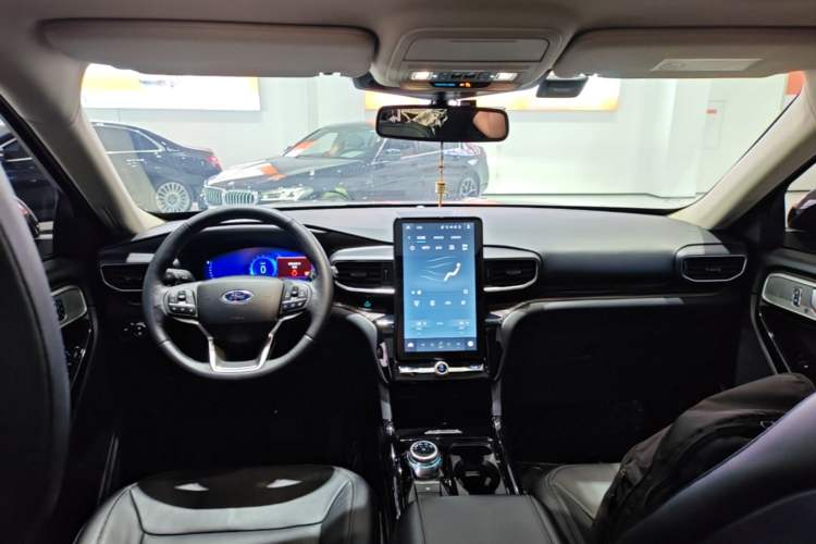 Used Ford Explorer 2020 EcoBoost 285 4x4 Titanium Edition 7-Seater
