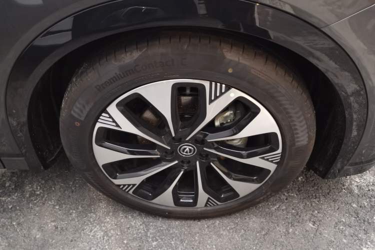 Used CHANGAN CS75 PLUS 2025 4th Generation UItra 2.0T New Blue Whale – Smart & Powerful Version