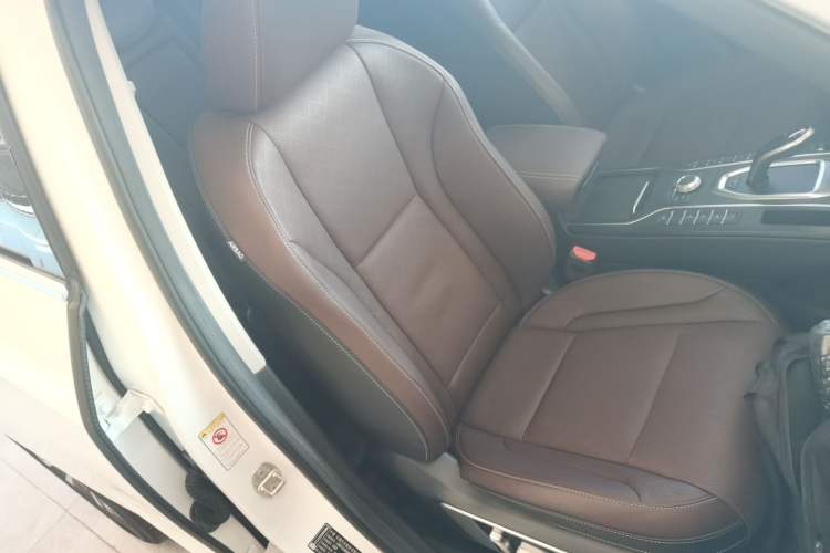 Used Wey VV6 2020 2.0T Two-Wheel Drive Smart Enjoyment+
