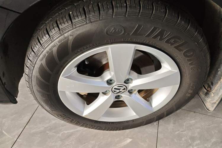 Used Volkswagen Lavida 2017 1.6L Automatic Comfort Edition
