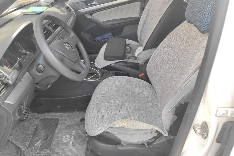 Used Volkswagen Lavida 2015 1.6L Automatic Fashion Edition Left Front Seat