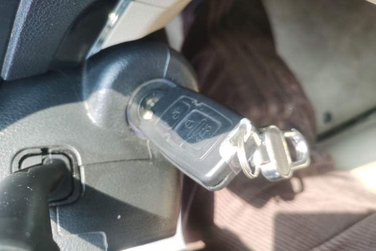 Used Geely Auto Classic Emgrand 2013 Sedan 1.8L Manual Elite Model