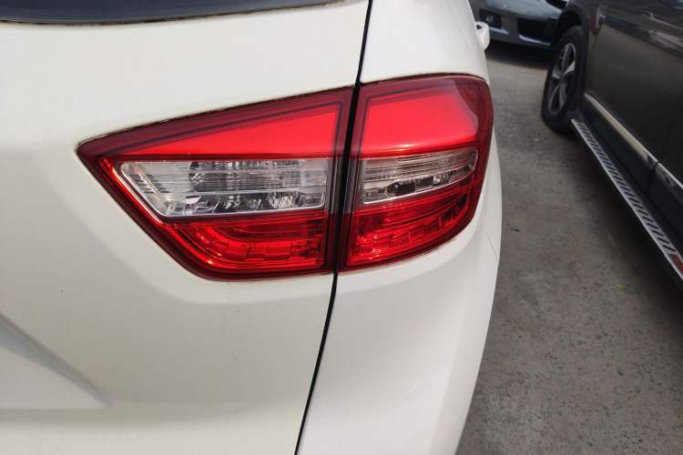 Used CHANGAN CS15 2016 1.5L Manual Fashion Edition
