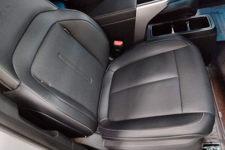 Used iCAR V23 2025 550 Two-Wheel Drive Intelligent Driving Version Right Front Seat