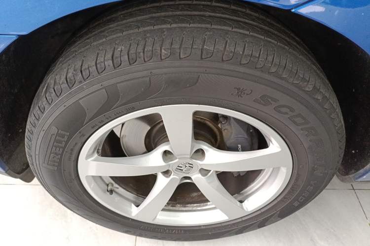 Used Porsche Macan 2016 Macan 2.0T Left Front Wheel Hub