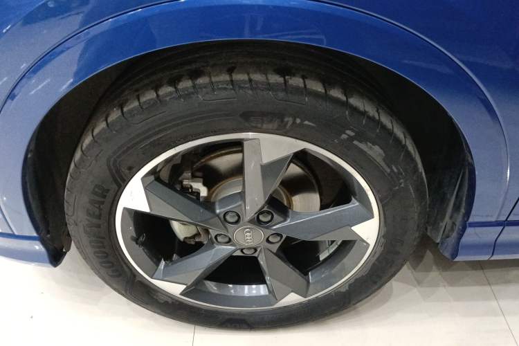 Used Audi Q3 2021 35 TFSI Fashion Dynamic Model