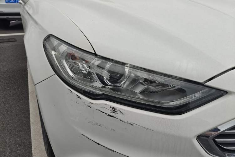 Used Ford Mondeo 2017 EcoBoost 180 Stylish Model Right Front Headlight