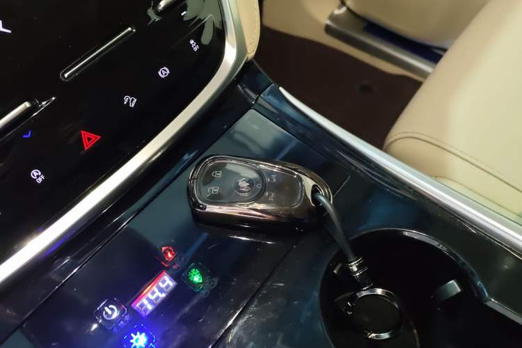 Used Buick GL8 2023 ES Lu Zun Deluxe Model
