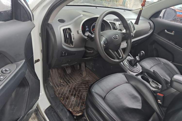 Used Kia Sportage R 2016 2.0L Manual Two-Wheel Drive GL Trim Driver Seat