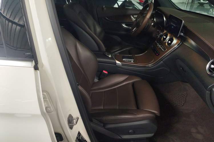 Used Mercedes-Benz GLC 2020 GLC 260 L 4MATIC Luxury Model