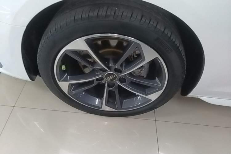 Used Audi A4L 2024 40 TFSI Fashion Dynamic Model
