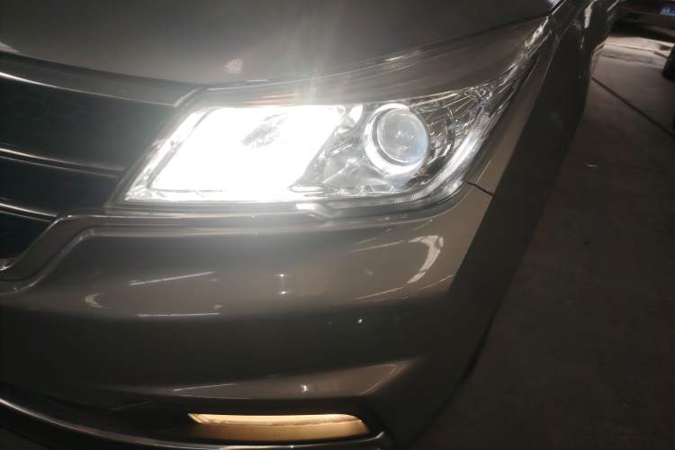 Used Baojun 730 2017 1.5T Manual Fashion Version 7 Seats China V Emission Standard