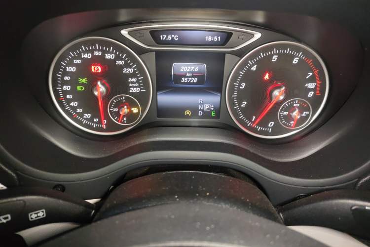 Used Mercedes-Benz B-Class 2015 B 200 Fashion Model Instrument Cluster