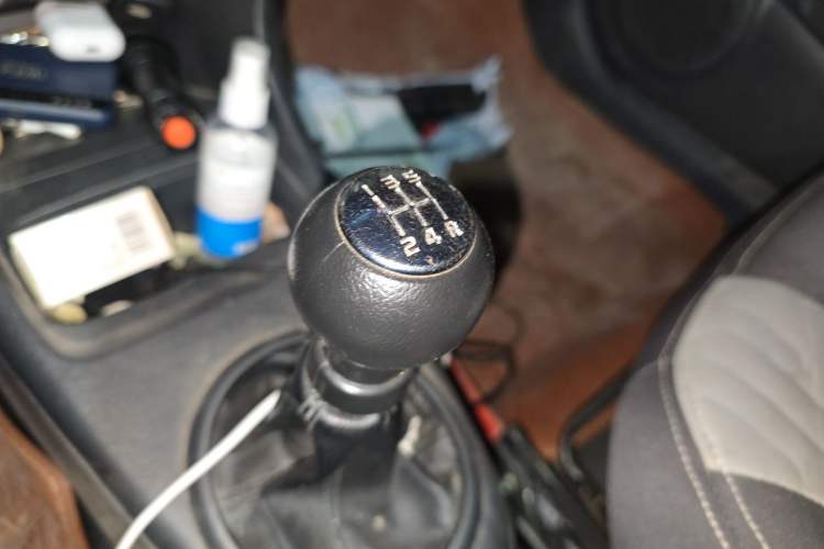 Used Suzuki Alto 2013 Revised Version 1.0L Manual Comfort Edition Gear Lever