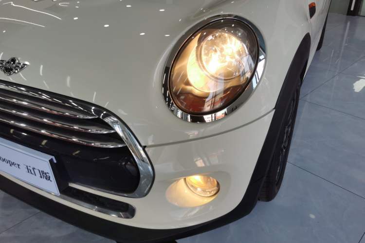 Used MINI MINI 2015 1.5T COOPER Fun Five-Door Edition
