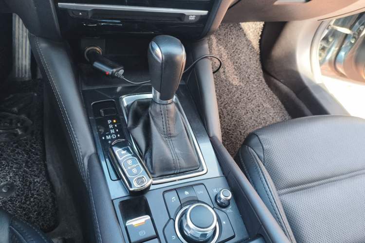 Used Mazda Atenza 2017 2.0L Blue Sky Luxury Edition
