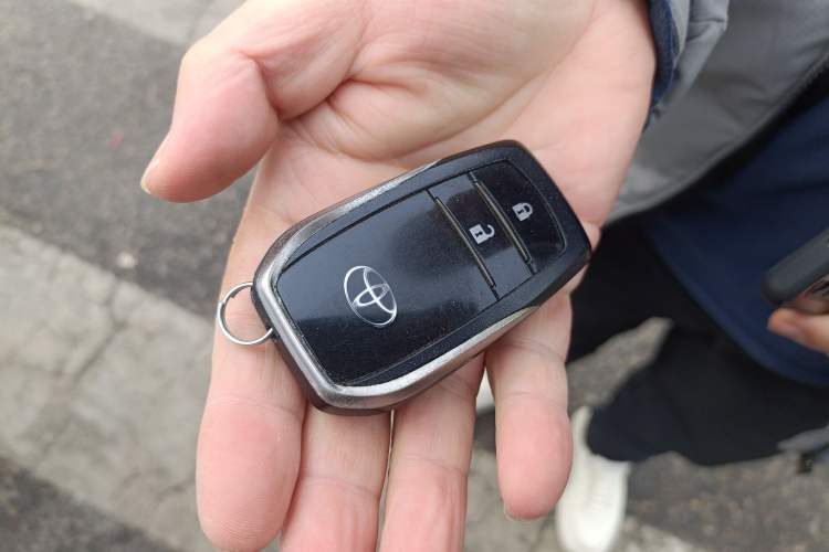 Used Toyota RAV4 2016 2.0L CVT Two-Wheel Drive Comfort Edition China V Standard
