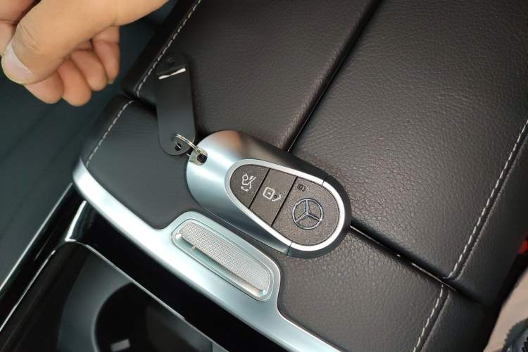 Used Mercedes-Benz EQE 2022 350 Luxury Edition Interior 1