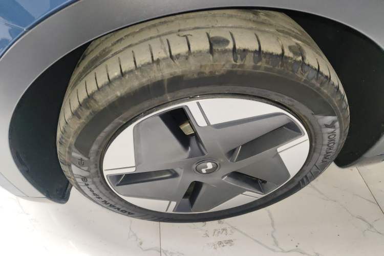 Used ONVO L60 2024 60 kWh All-Wheel Drive