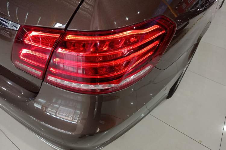 Used Mercedes-Benz E-Class 2014 Restyled E 260 L Sport Edition Right Rear Taillight