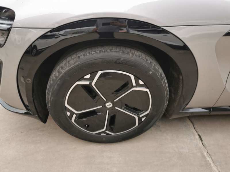 Used Xiaomi Auto YU7 2025 Ultra-Long Range Rear-Wheel Drive Version — 22