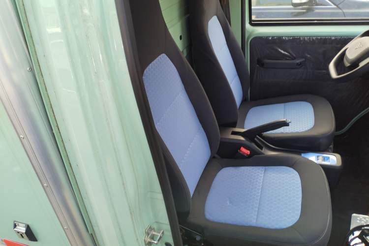 Used REACH MINI Truck 2025 Model 150 km Van—Striving Type