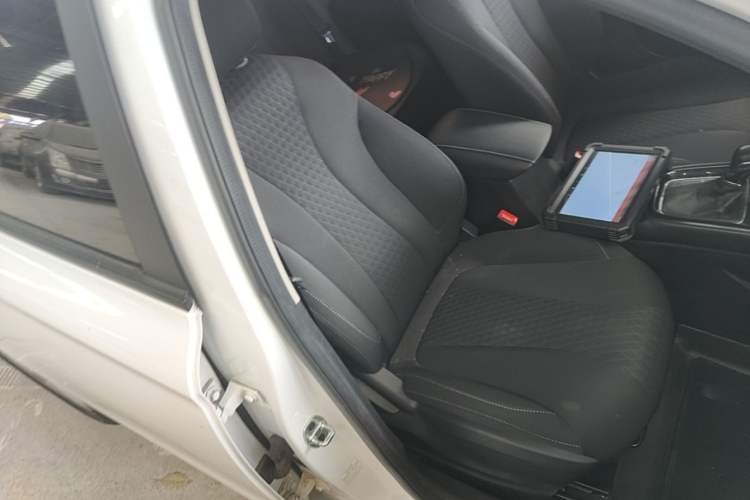 Used Roewe i5 2020 1.5L Automatic 4G Connected Linghao Edition