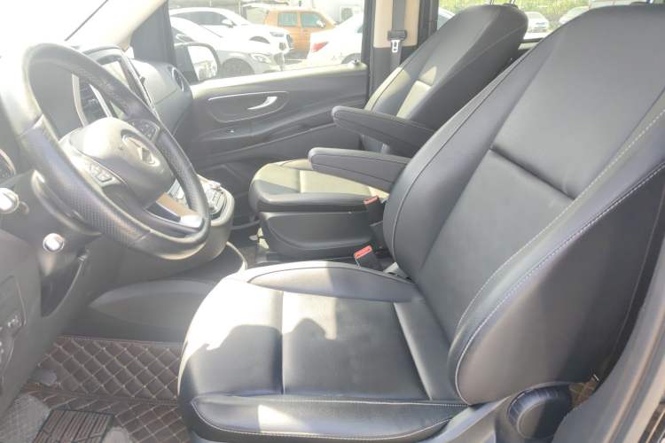 Used Mercedes-Benz Vito 2018 2.0T Business Version China VI Emission Standard
