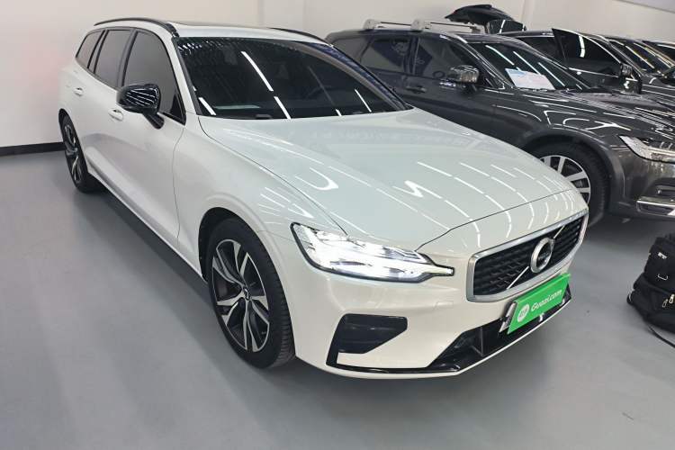 Used Volvo V60 2020 T5 Zhiyuan Sport Edition
