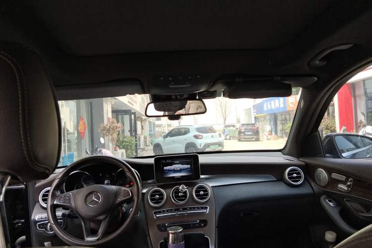 Used Mercedes-Benz GLC 2019 Refreshed GLC 300 L 4MATIC Dynamic Edition
