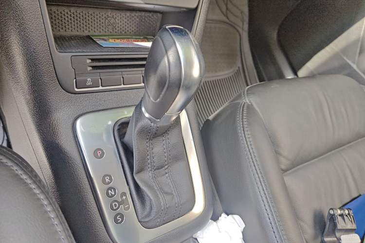 Used Volkswagen Tiguan 2012 1.8TSI Automatic Two-Wheel Drive Elite Edition Gear Lever
