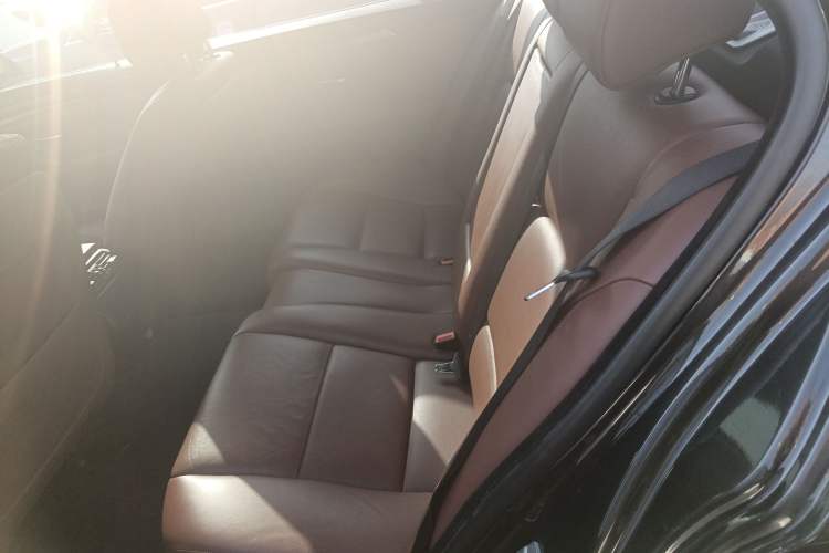 Used BMW 5 Series 2017 525Li Leading Model
