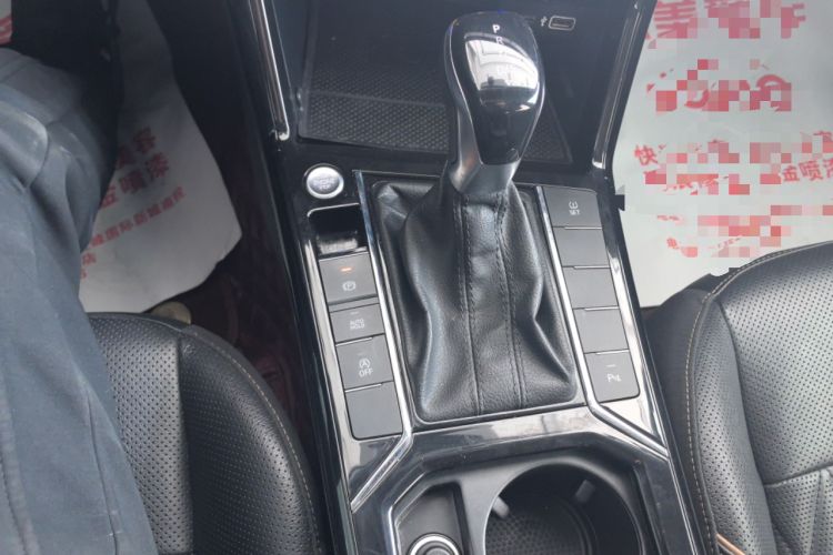 Used Volkswagen Passat 2020 Revised Version 330TSI Luxury Edition China VI Standard
