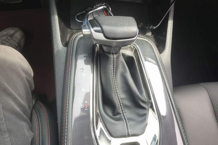 Used CHANGAN OSHAN X5 2021 1.6L CVT Luxury Model Gear Lever