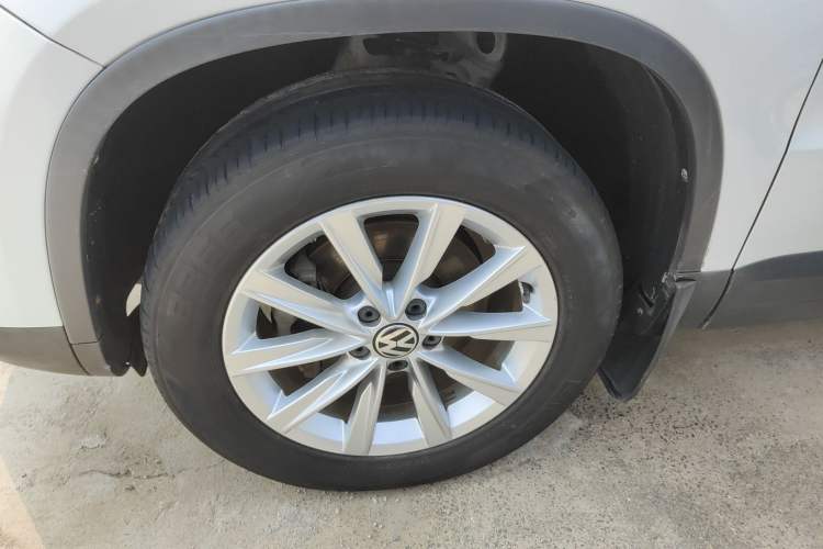 Used Volkswagen Tiguan L 2015 1.8TSI Automatic Two-Wheel Drive Comfort Edition
